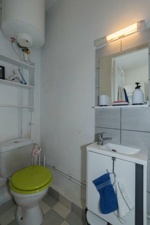 Stud Terras Ville Corniche 2 Pers Stat Gratuit Rue Modif Suivt Possib Et Accord Exclusif مارسيليا المظهر الخارجي الصورة